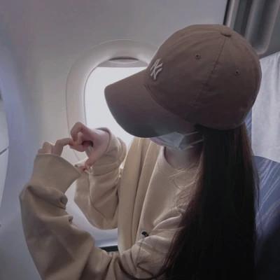 微信头像高级氛围感女生图片