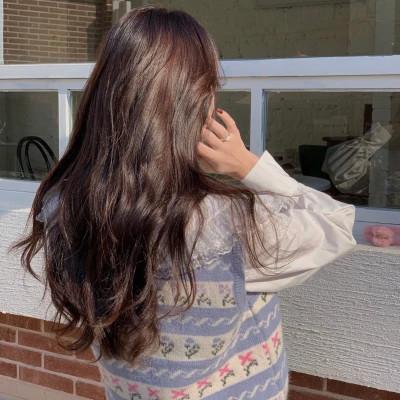 女生高级感的背影意境图片头像