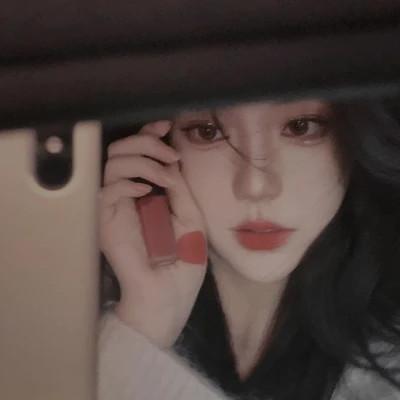 微信头像高级氛围感女生图片