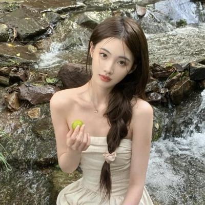 神仙颜值高清唯美的女生头像