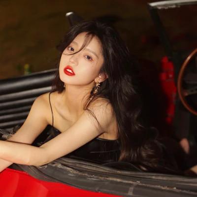 神仙颜值高清唯美的女生头像