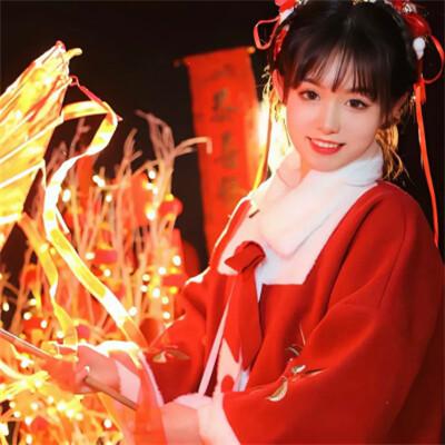 2023红色系女生新年过年头像图片