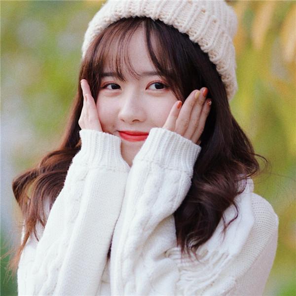 深秋干净唯美清纯女生头像图片