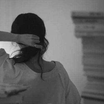 120张唯美意境清新好看的黑白女头图片，黑白梦境