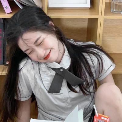 清新美女闺蜜头像单人