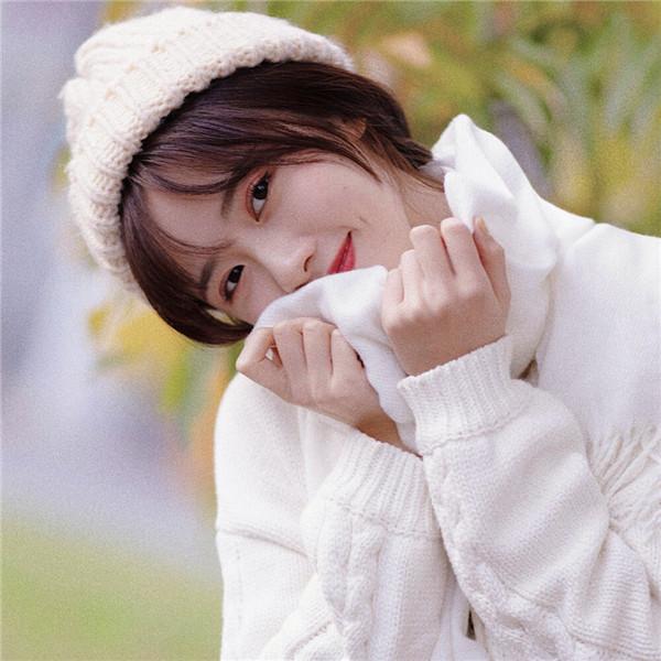 深秋干净唯美清纯女生头像图片