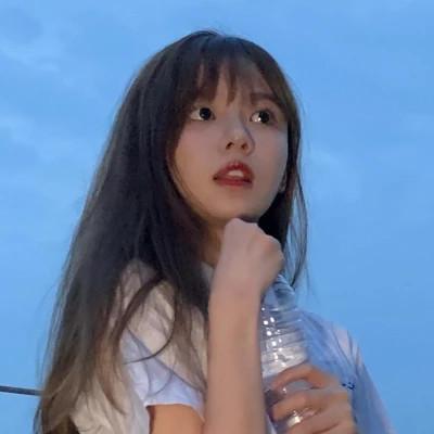 清新美女闺蜜头像单人