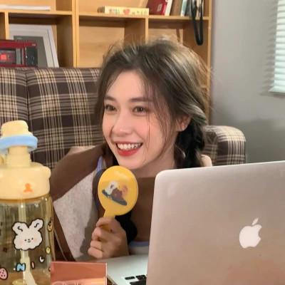 清新美女闺蜜头像单人