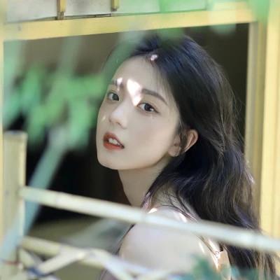 清新美女闺蜜头像单人