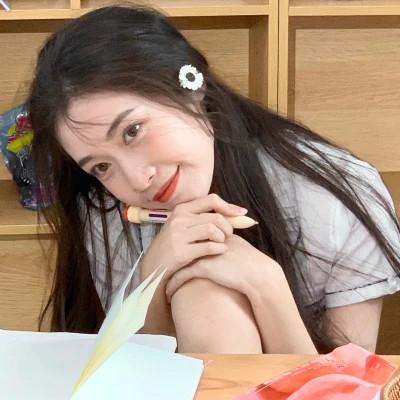 清新美女闺蜜头像单人
