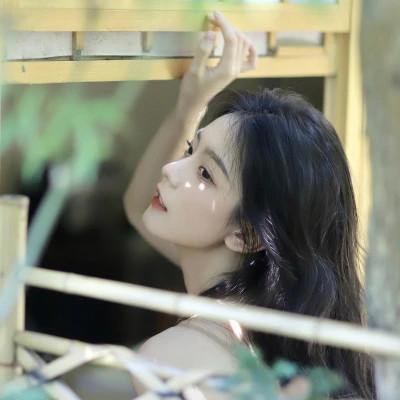 清新美女闺蜜头像单人