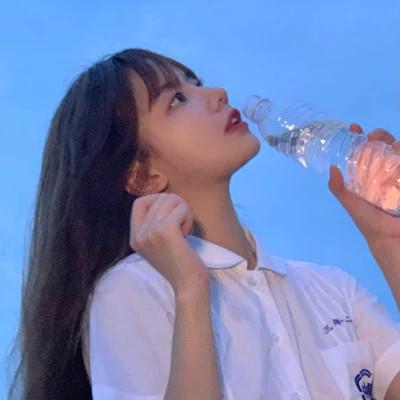 清新美女闺蜜头像单人