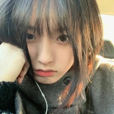 女生青春感十足的头像图片60张