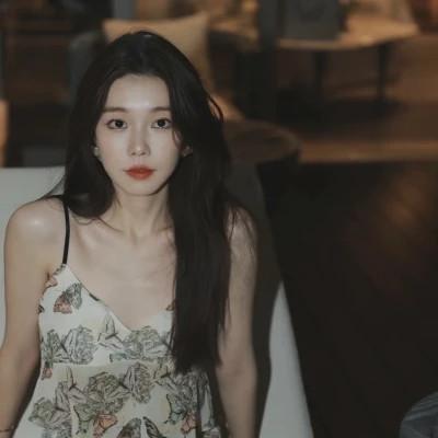 清新美女闺蜜头像单人