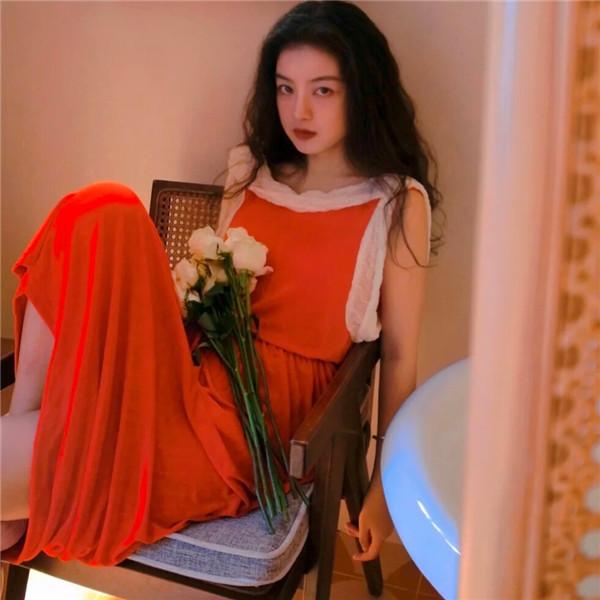 红色主题头像女生 高清有意境的红色唯美图片女生头像