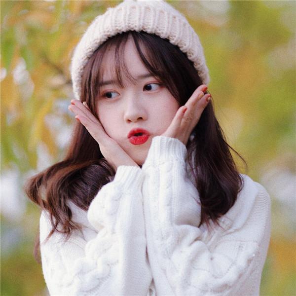 深秋干净唯美清纯女生头像图片