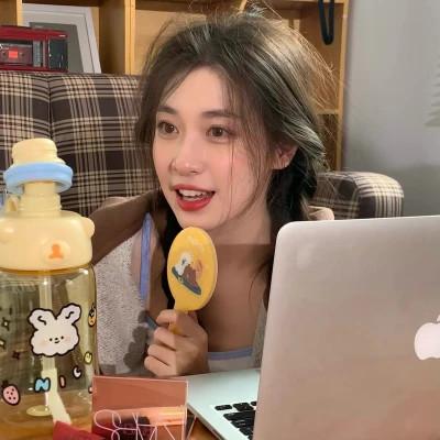 清新美女闺蜜头像单人