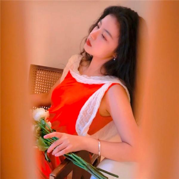 红色主题头像女生 高清有意境的红色唯美图片女生头像
