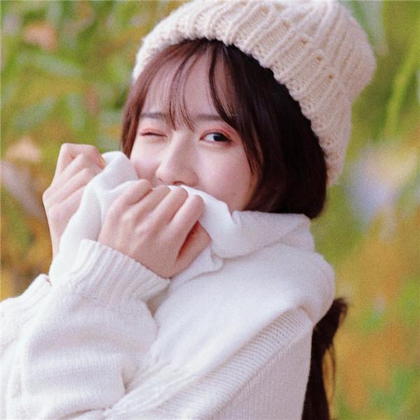 深秋干净唯美清纯女生头像图片