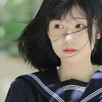 女生青春感十足的头像图片60张
