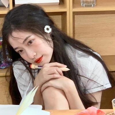 清新美女闺蜜头像单人