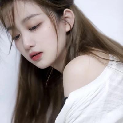 适合女孩子用的干净温柔的头像74张