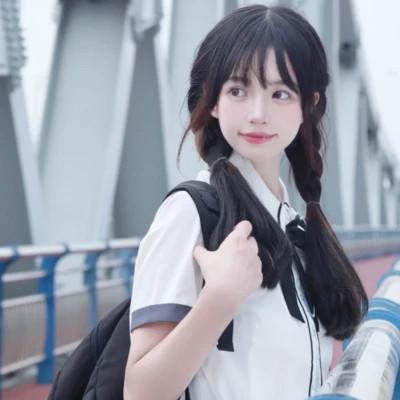 适合女孩子用的干净温柔的头像74张