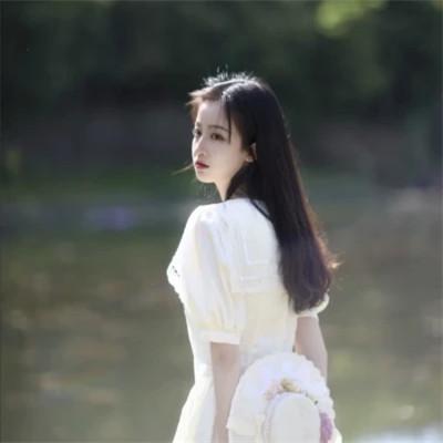 适合女孩子用的干净温柔的头像74张