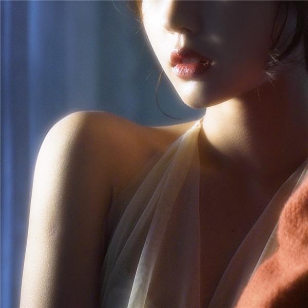 不露脸性感女生头像 风情万种迷人不露头的唯美女头图片