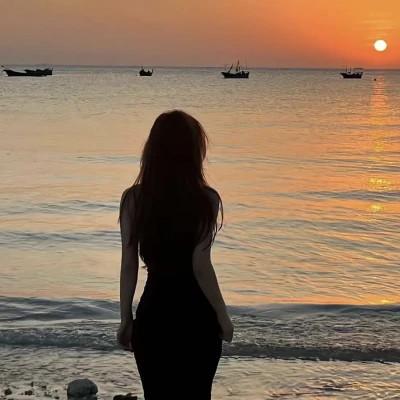 60张最火漂亮背影女生头像图片
