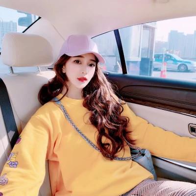 戴帽子女生头像图片大全