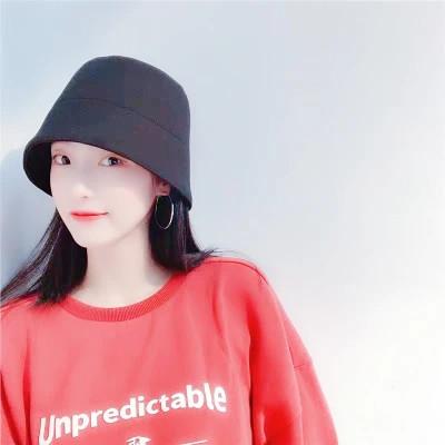 戴帽子女生头像图片大全