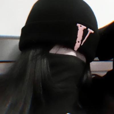 戴帽子女生头像图片大全