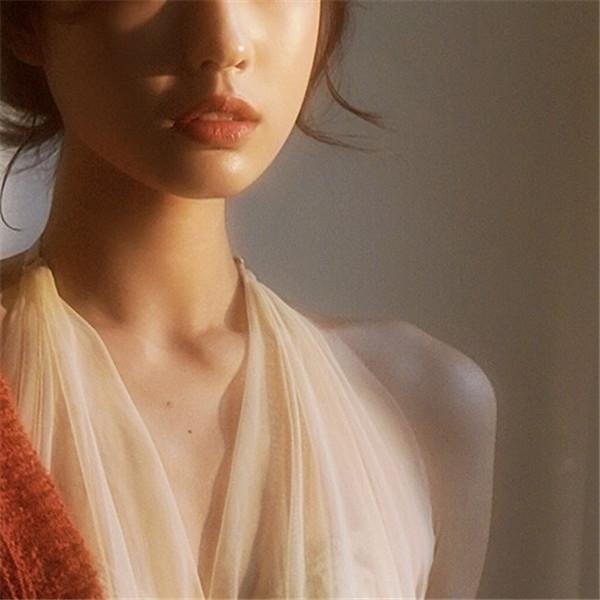 不露脸性感女生头像 风情万种迷人不露头的唯美女头图片