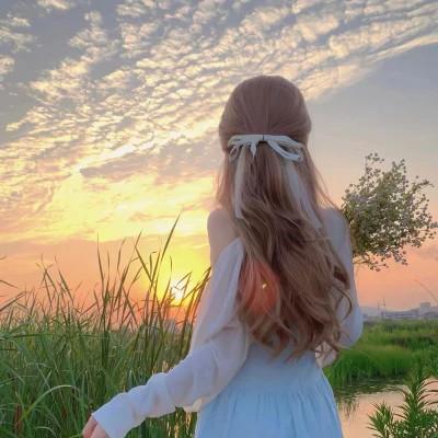 60张最火漂亮背影女生头像图片