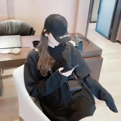 戴帽子女生头像图片大全