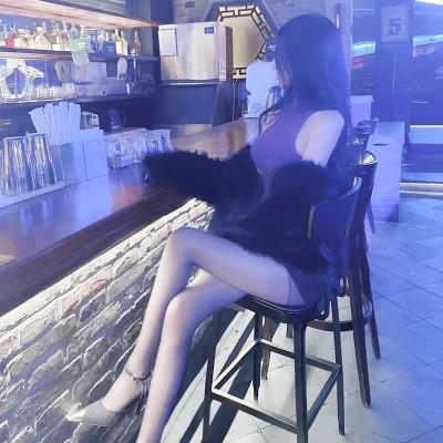 不露脸身材好的气质美女头像73张