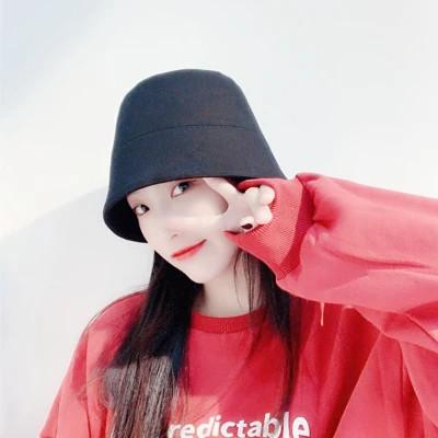 戴帽子女生头像图片大全