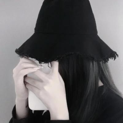 戴帽子女生头像图片大全