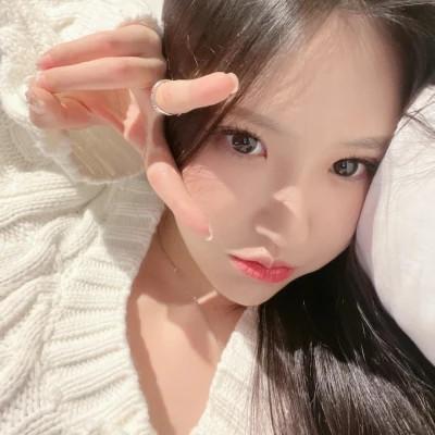 ins系列高级质感头像女40张