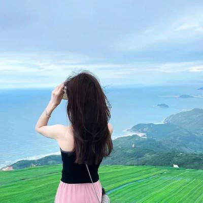 60张最火漂亮背影女生头像图片