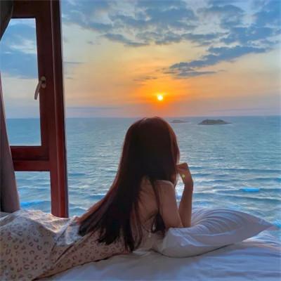 60张最火漂亮背影女生头像图片