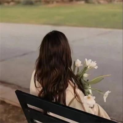60张最火漂亮背影女生头像图片