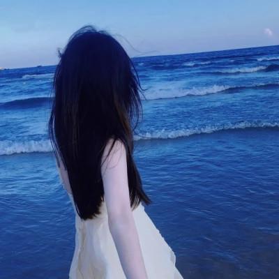 60张最火漂亮背影女生头像图片