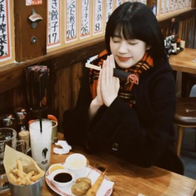 胶片风格头像女高清32张