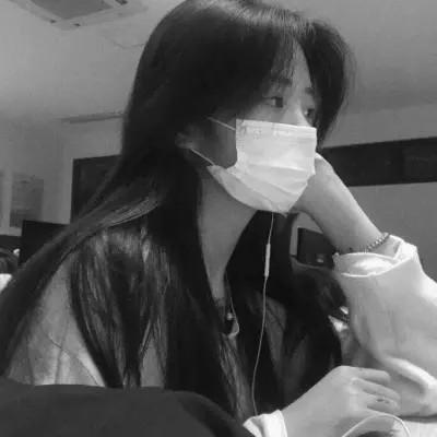 高级头像女氛围感黑白97张