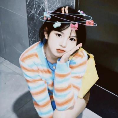 胶片高级感女头高清32张