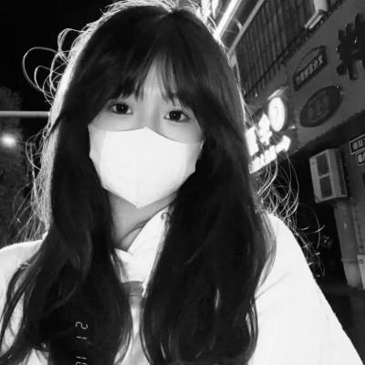 高级头像女氛围感黑白97张
