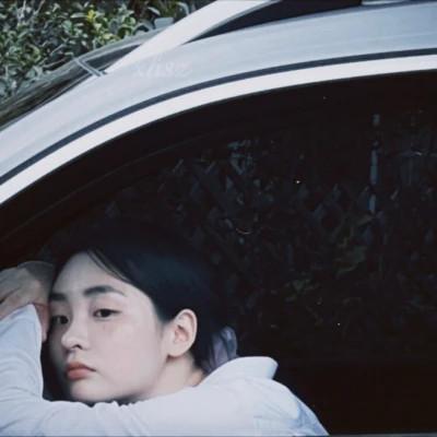 胶片高级感女头高清32张