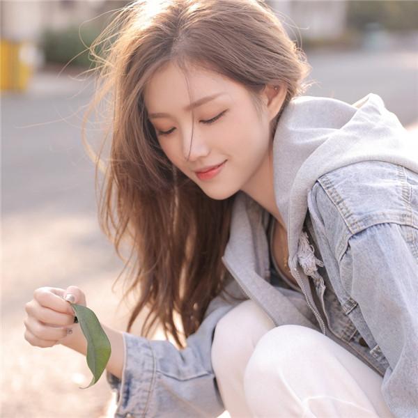 清纯写真户外照片女生头像